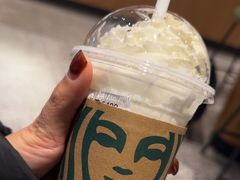 -星巴克(上海长宁来福士1F店)