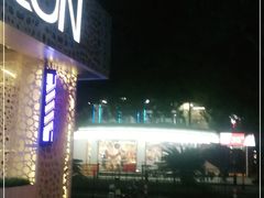 -全家便利店(秀沿路二店)