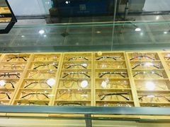 -潘多拉眼镜·蔡司依视路明月(潘家园店)