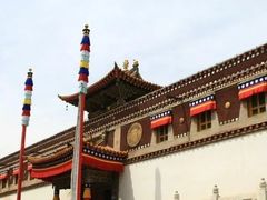 -塔尔寺游客服务中心