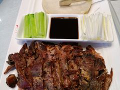传统风味锅烧肘子-峨嵋酒家(王府井店)