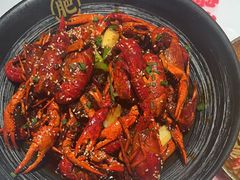 -肥肥虾庄·金牌油焖大虾(汉街SKP店)