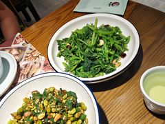 -黄泥岗·地道湖北菜(奥特莱斯店)