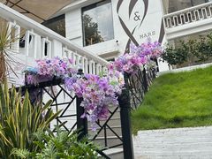 -Mark&Mars Restaurant