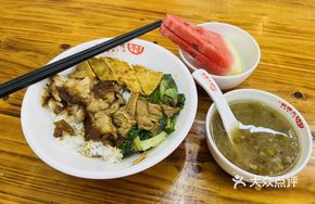 Braised Pork Trotter Rice with Abalone Sauce