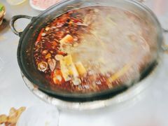 -扎起市井老火锅(乐山总店)