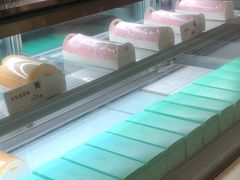 -顶东面包花园·生日蛋糕(世博店)