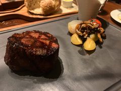 -恰餐厅及酒吧 CHAR Bar & Grill (北京丽都皇冠假日店)