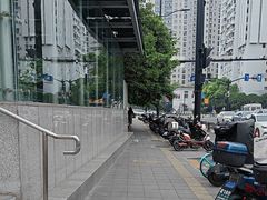 -陆家浜路(地铁站)