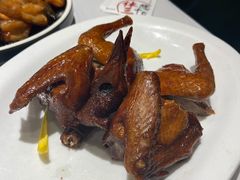 红烧乳鸽-勝記酒家·37年老字号·经典粤菜(荔枝公园店)