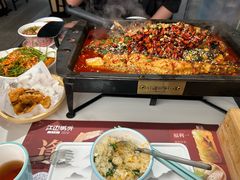 -江边城外烤全鱼(世茂广场店)
