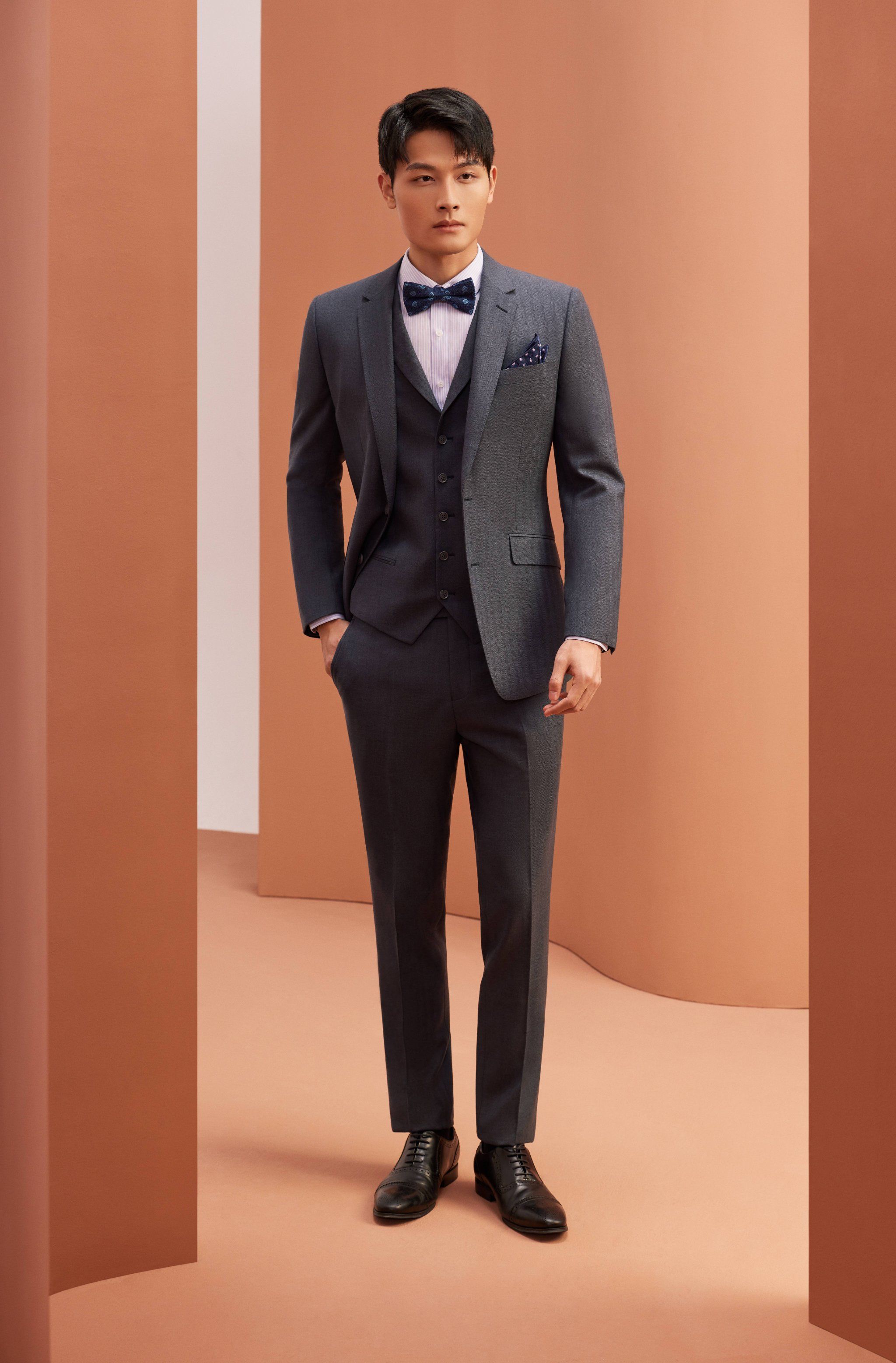 西装定制,诠释独特魅力,展现非凡品味