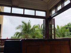 -亚龙湾喜来登·美景台大堂吧
