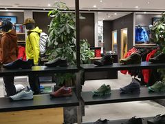-ARC'TERYX始祖鸟(北京王府中环店)