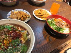 鸡爪-爆炸头阿姨小四川正宗川味小吃(无任何分店)