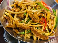 -魏铭鱼头捞饭(晋阳路店)