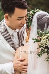 -现代经典婚纱摄影