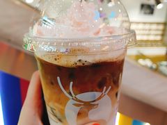 珞珈樱花拿铁-瑞幸咖啡(解放碑英利大融城店)