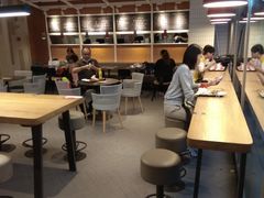 大堂-肯德基(成山路地铁站店)