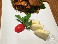 -云海肴·汽锅鸡·云南菜(天山百盛优客店)