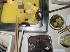 -海底捞火锅鲜切牛肉主题店(长寿路店)
