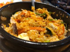 传统石锅拌饭-唯成•韩国炭火烤肉 유성고기