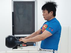 -菠萝格斗巴西柔术训练馆