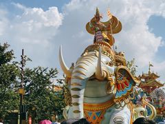 -七彩云南欢乐世界