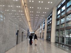 -上海跨国采购会展中心