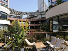 -瑞虹新天地月亮湾