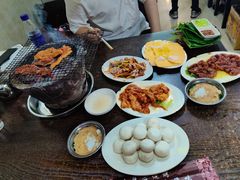 -韩风烤牛肉冷面店