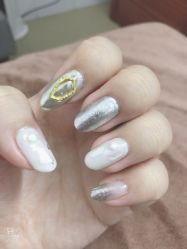 -花岐款式专研健康美甲沙龙