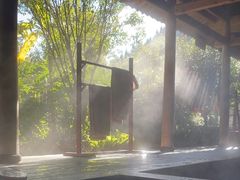 -腾冲洞山温泉村
