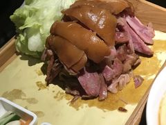 咸猪蹄-蜜桃餐厅·伴山(绿宝广场店)