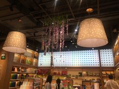 -百新书局(尚悦湾店)