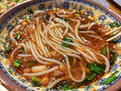 -八一路好吃街(雨田商务大厦店)