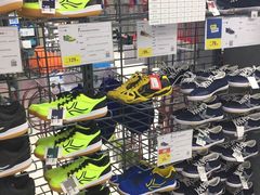 -迪卡侬(高新万达店)