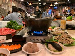 -鲜入围煮花胶鸡海鲜火锅