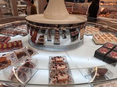 -HOT CRUSH趁热集合·现烤面包(环球港店)