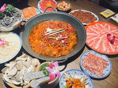 -萍姐火锅·公路夜市(武汉首店)