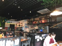 大堂-阿里家·新疆烤肉酒場 by MIG