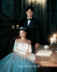 -雪中彩影婚纱摄影·微光艺术中心