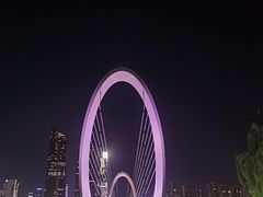 -南京眼步行桥