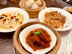 -钟书阁(群光广场店)