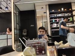 -HAIR CORNER