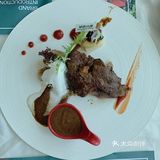 央觅往事西餐，味蕾狂欢大爆炸！💥