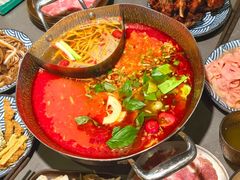 -楠小云·云南鲜菌·鲜牛自助火锅(九眼桥店)