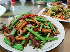 茶树菇豆角炒牛柳-牛恒濑粉