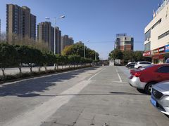 -海伦精致生活广场-停车场