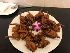 脆皮乳鸽-新南华大酒店(长寿店)